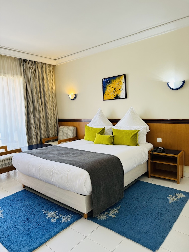 Deluxe Double Room, Pool View