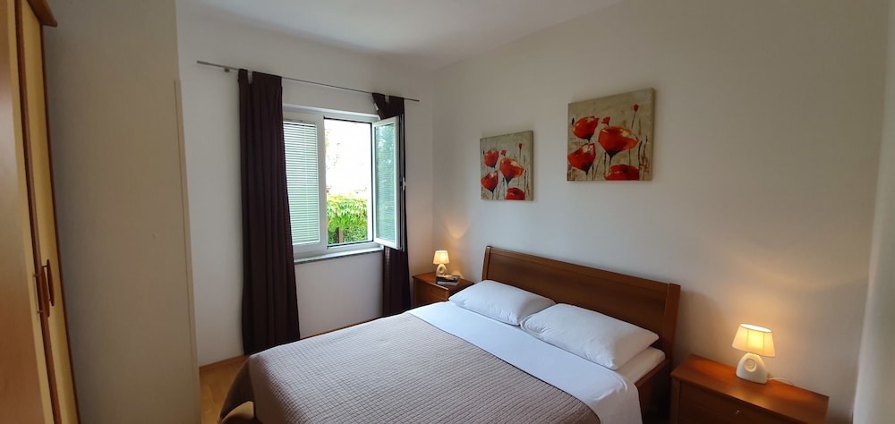 Basic Apartment, 1 Bedroom, Smoking, Garden View photo 1