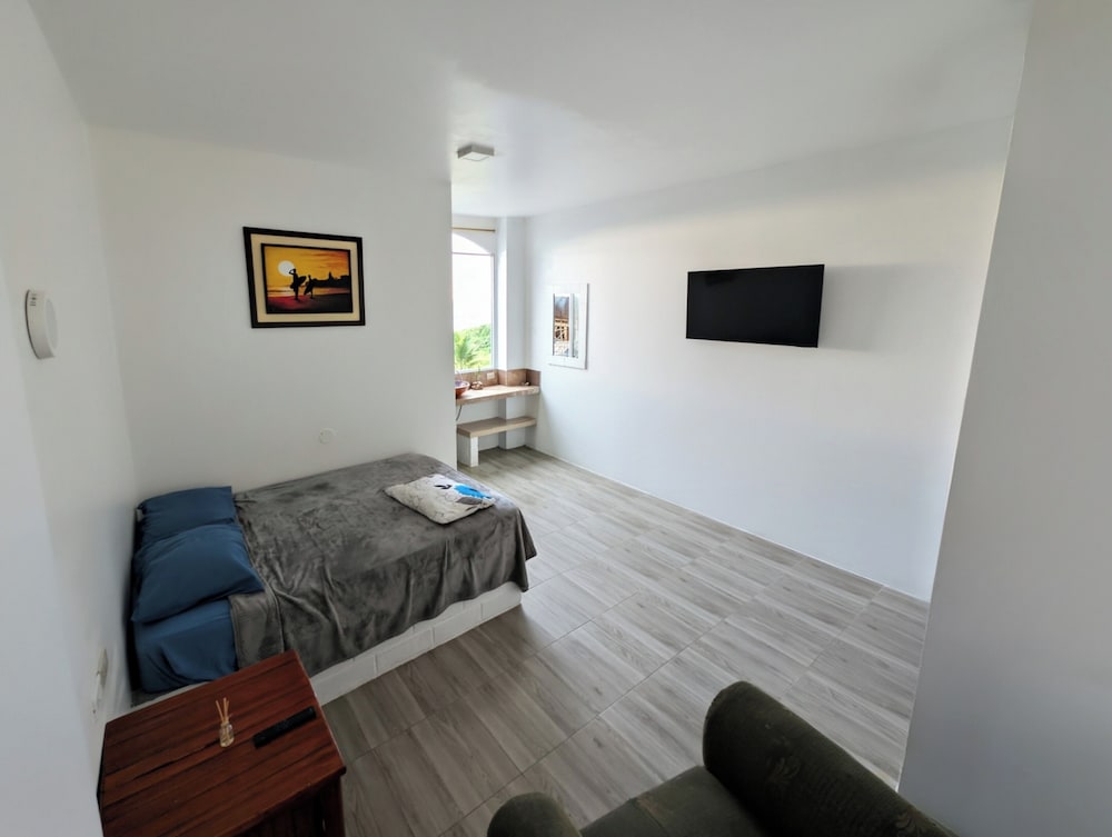 Deluxe Double Room, Beach View photo 2