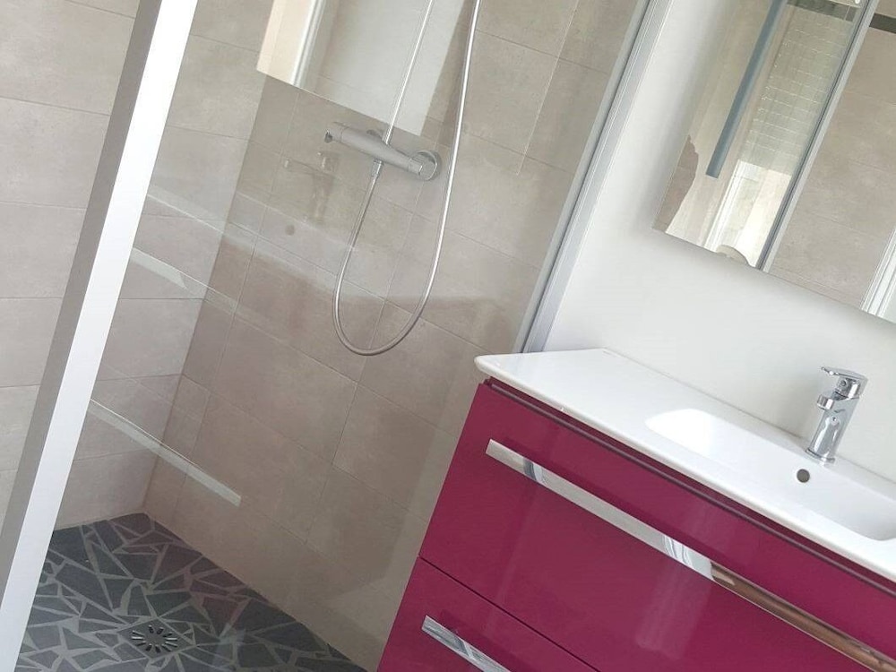 Deluxe Double or Twin Room photo 3