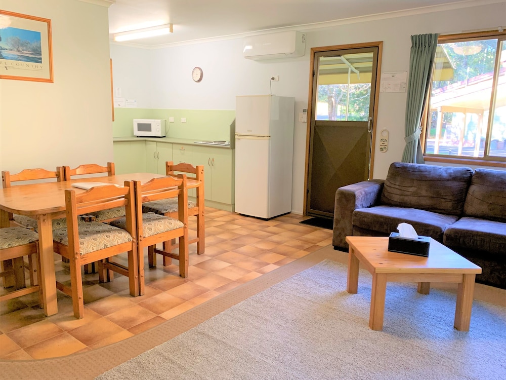 Standard Suite, 2 Bedrooms, Non Smoking, Kitchen (Broken River Lodge A) photo 3