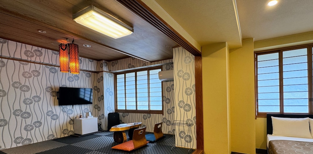 206, 208 Japanese-Western Style Room (Pet Friendly) - Photo 1