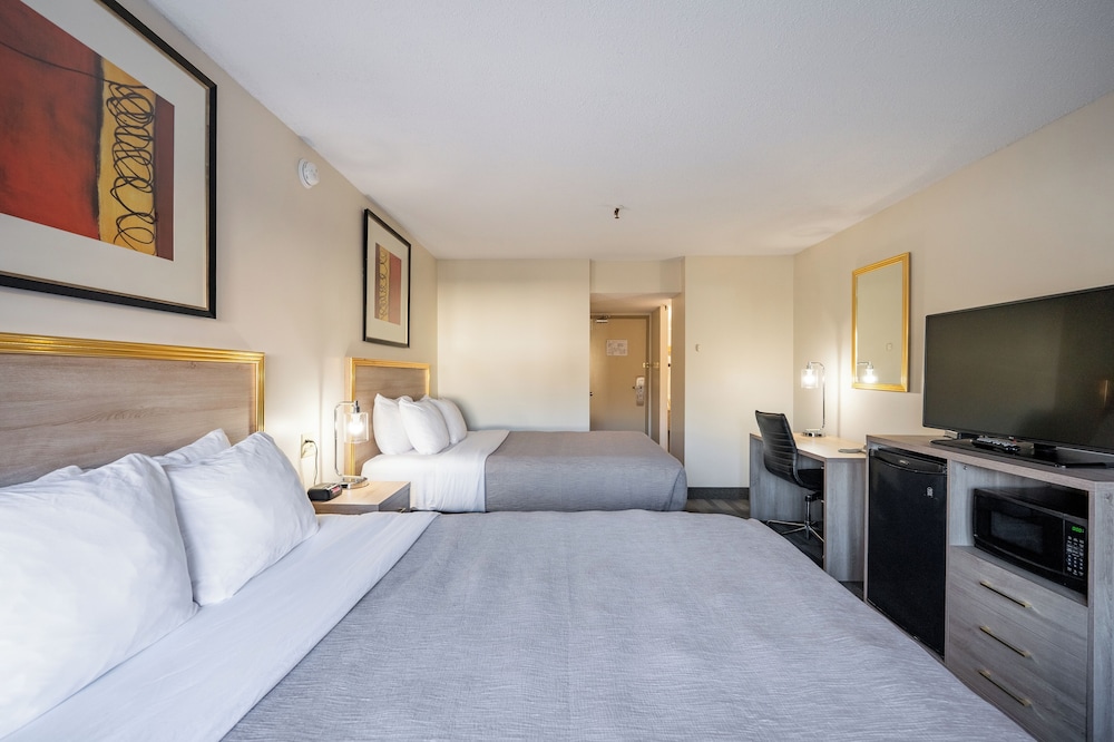 Standard Room, 2 Queen Beds - Photo 1