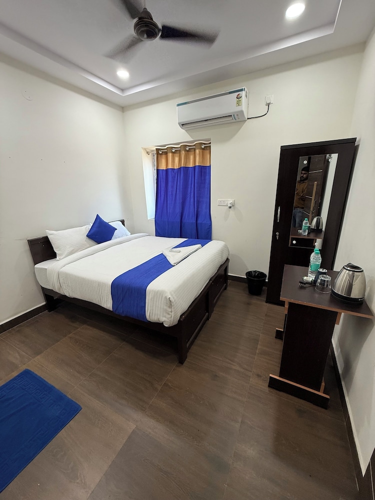 Classic Double Room, City View