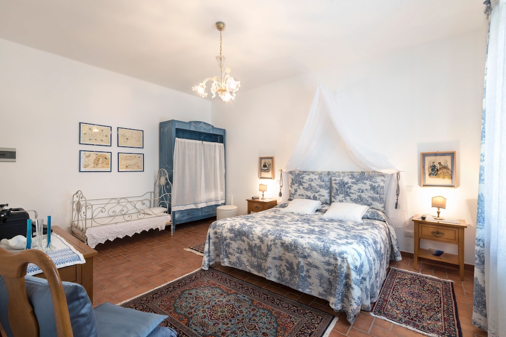 Double Or Twin Room photo 1