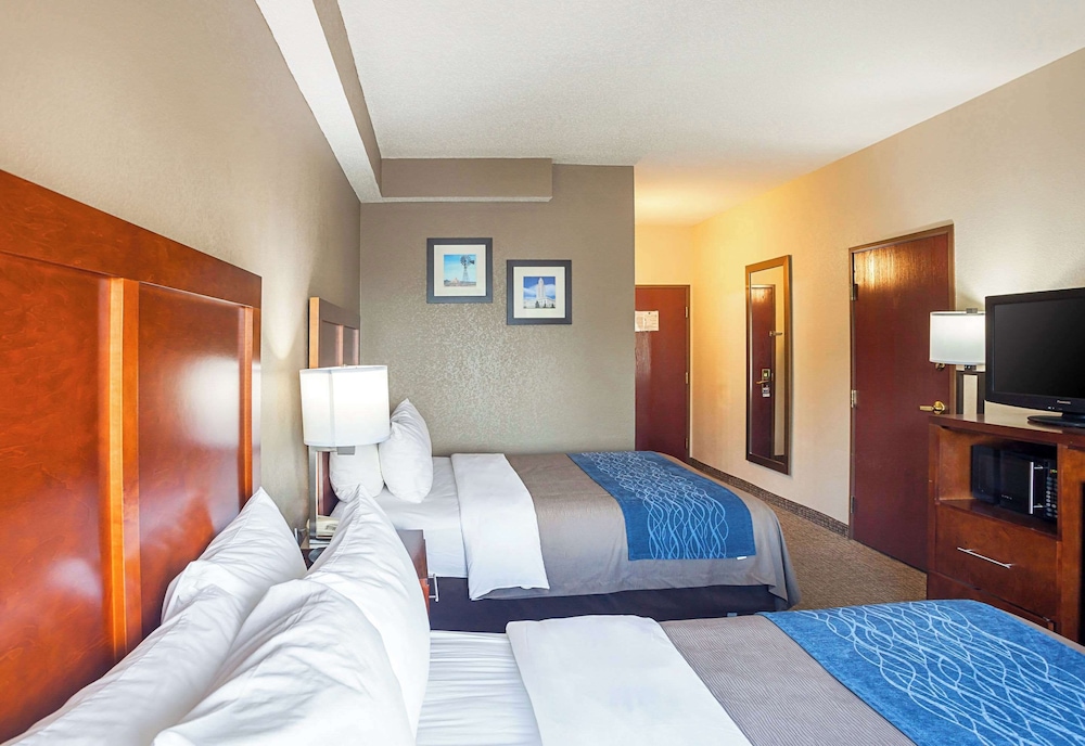 Standard Room, 2 Queen Beds, Non Smoking photo 1