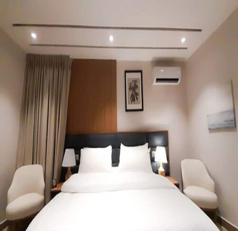 Deluxe Room - Photo 1