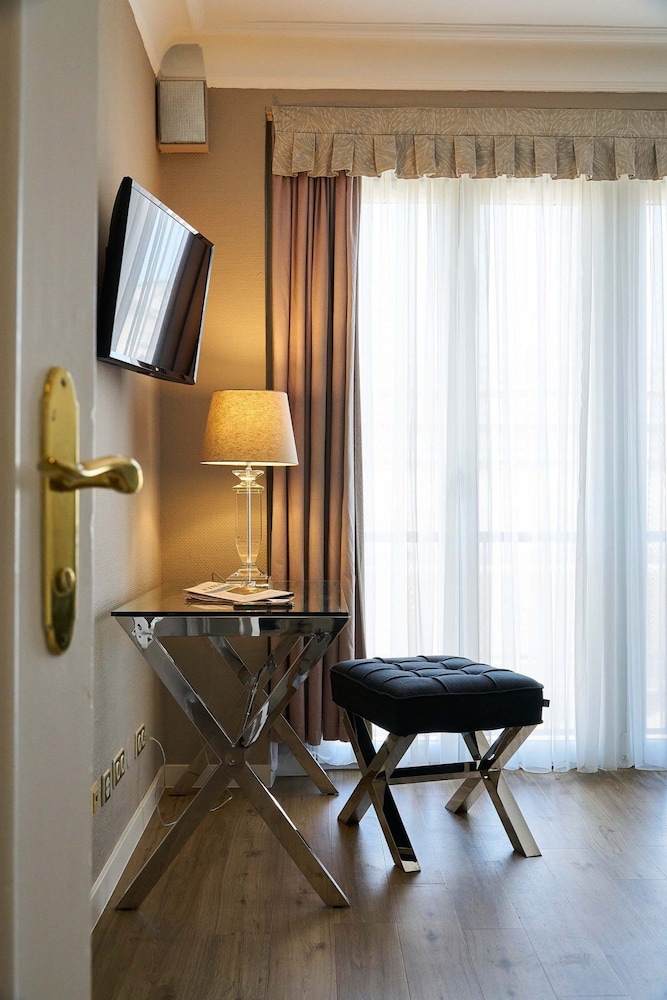 Standard Triple Room - Photo 3