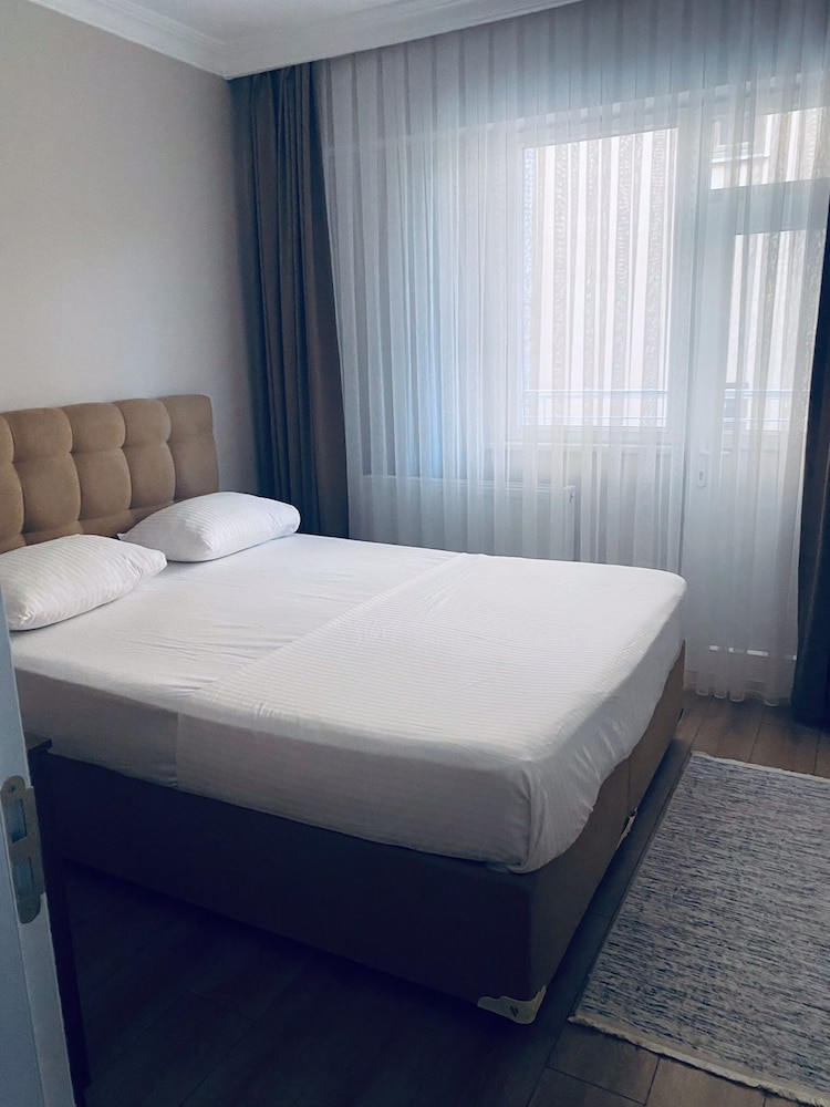 Family Apartment, 1 Bedroom, Non Smoking, Mountain View photo 1
