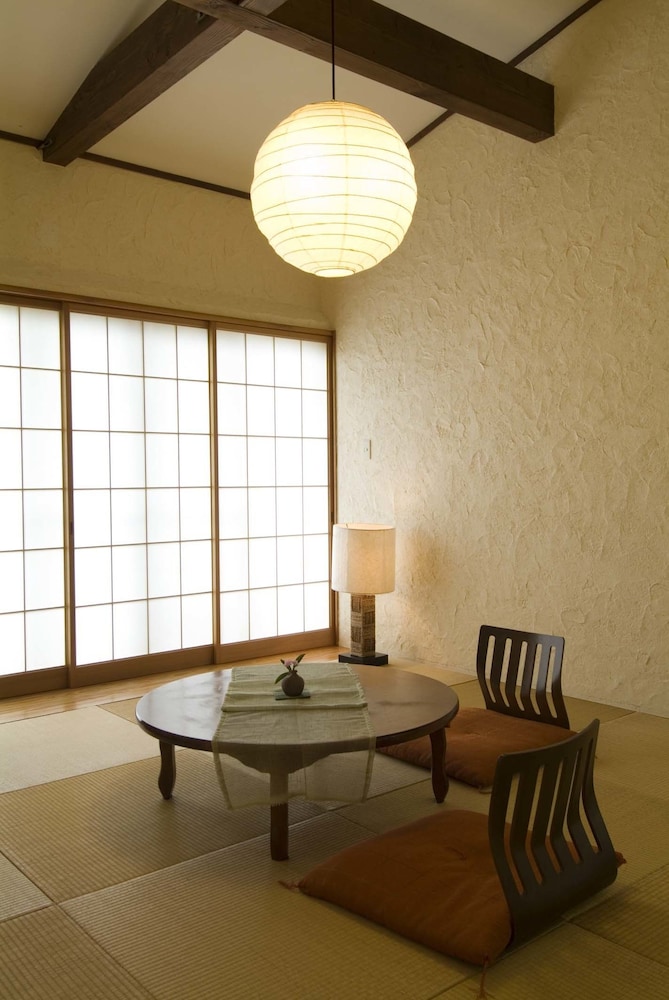 Y Room