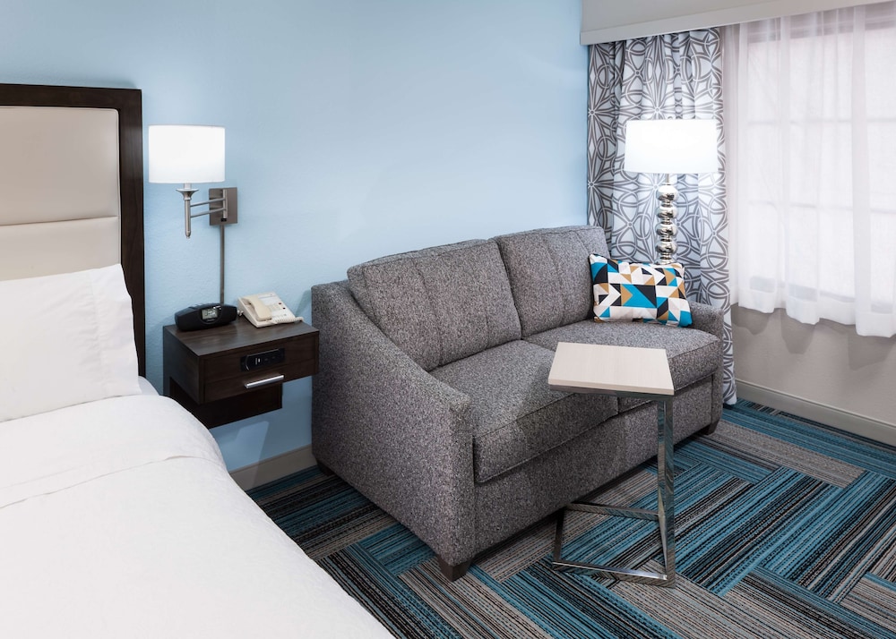 Suite, 1 King Bed, Accessible, Non Smoking (Roll-in Shower) photo 1