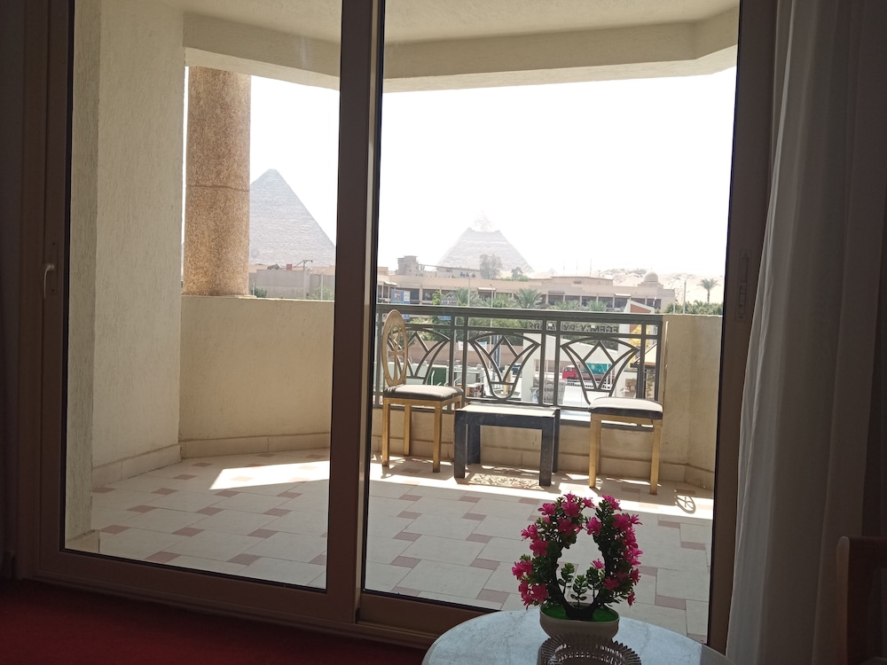 Superior Double Room Pyramids View