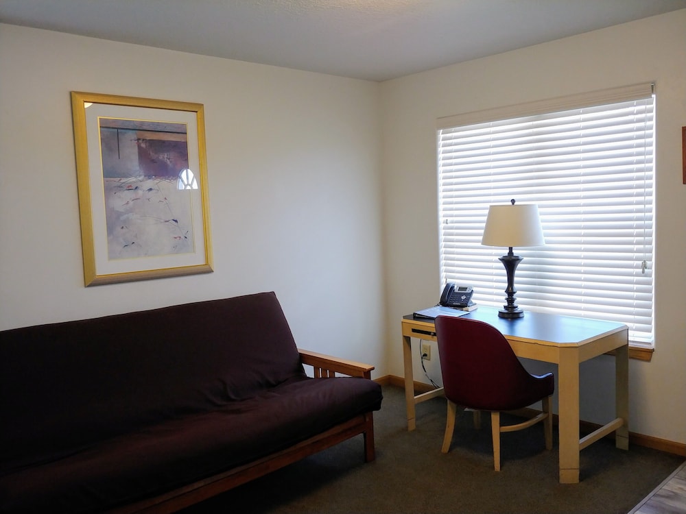 Room, Multiple Beds, Non Smoking, Kitchenette