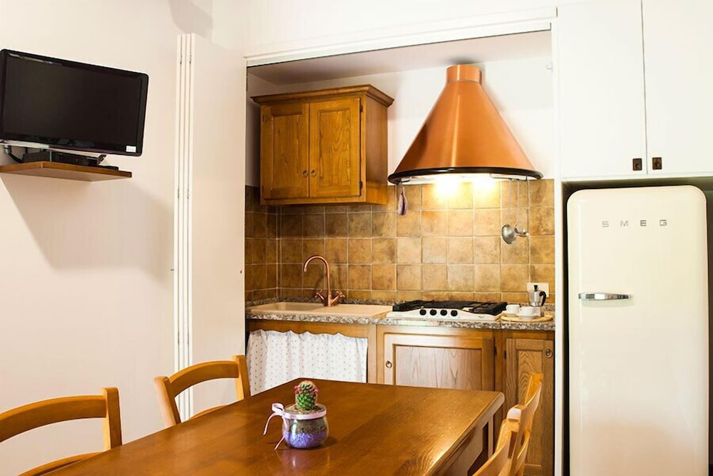 Quadruple Room, 1 Bedroom, Refrigerator photo 3