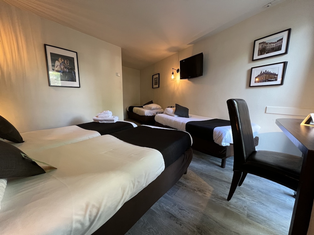 Quadruple Room - Photo 2