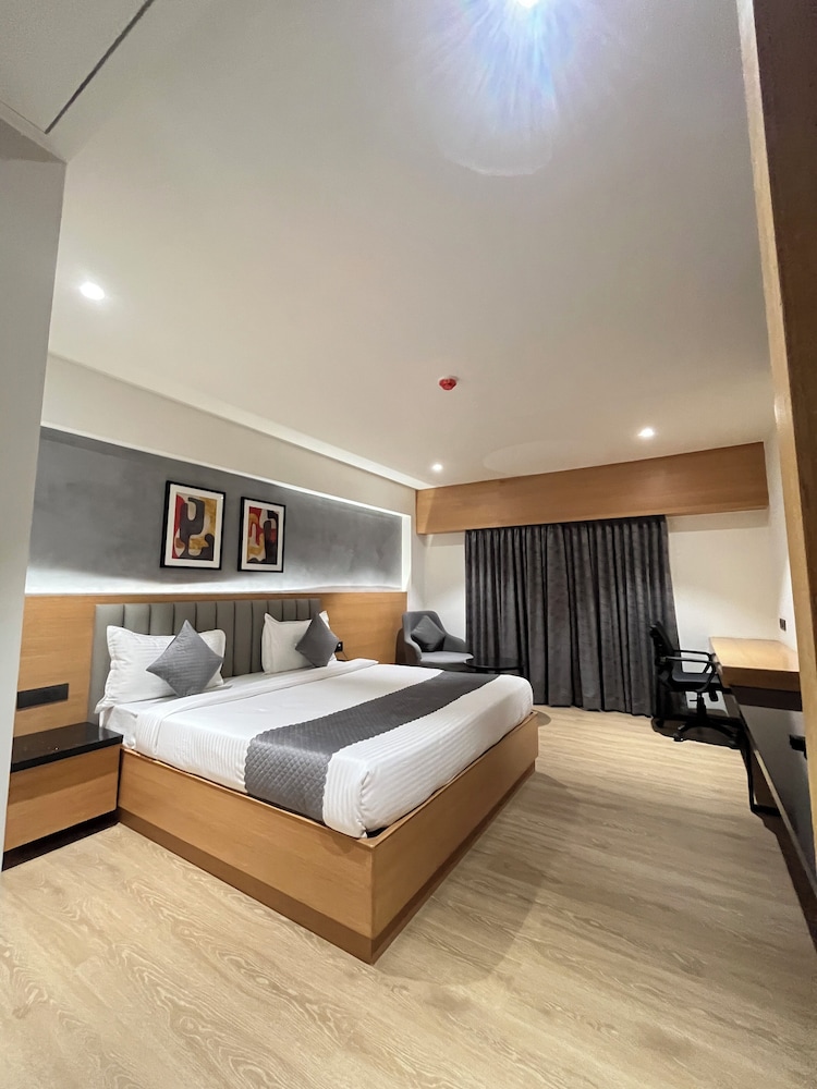 Standard Room, City View