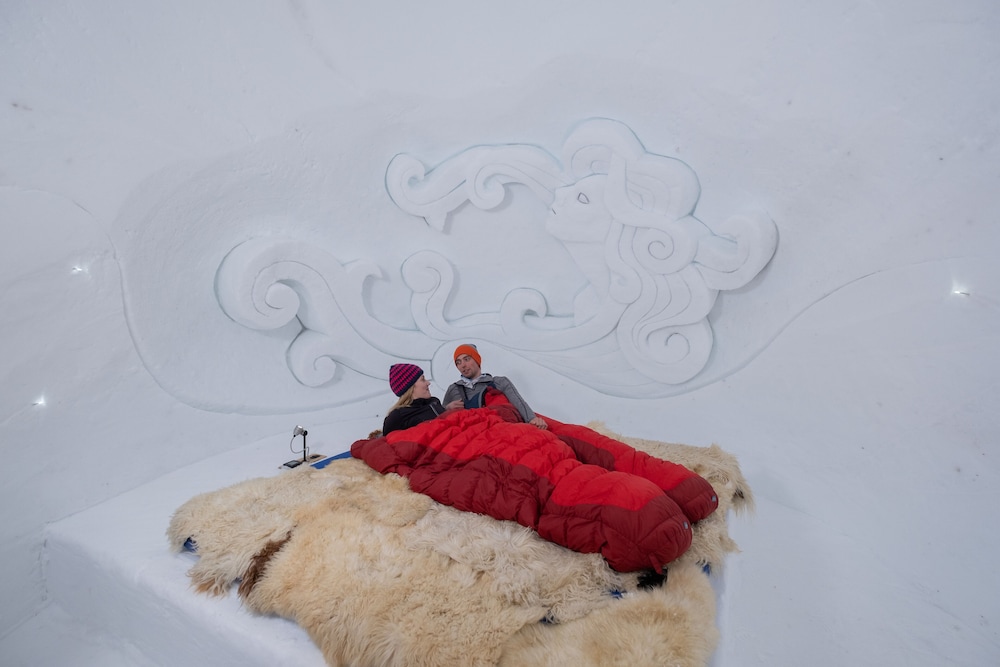 Iglu for 2 photo 3
