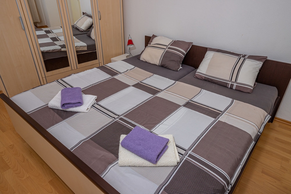 Apartment, 2 Bedrooms (First Floor)