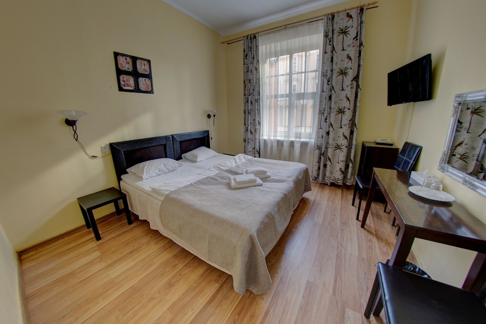 Double Room - Photo 15