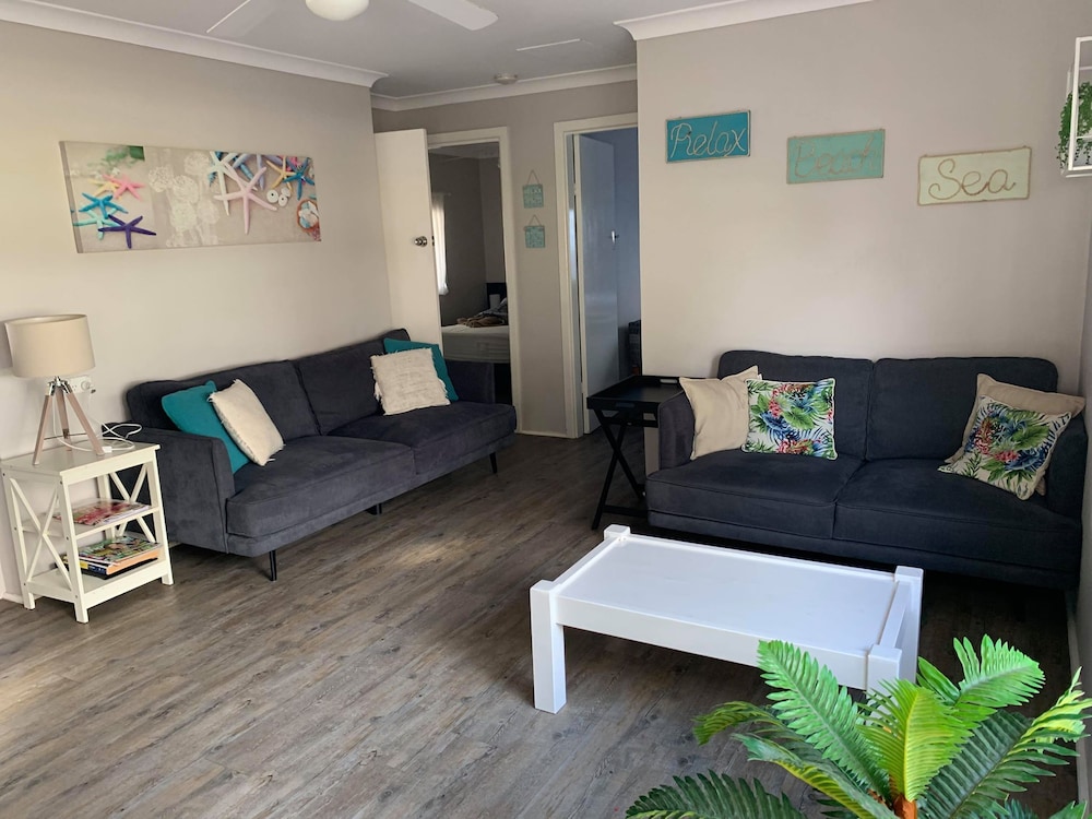 Comfort Apartment, 2 Bedrooms, River View (Unit 2) photo 1