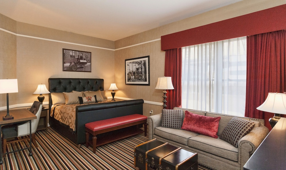 Luxury Room, 1 King Bed with Sofa bed, City View