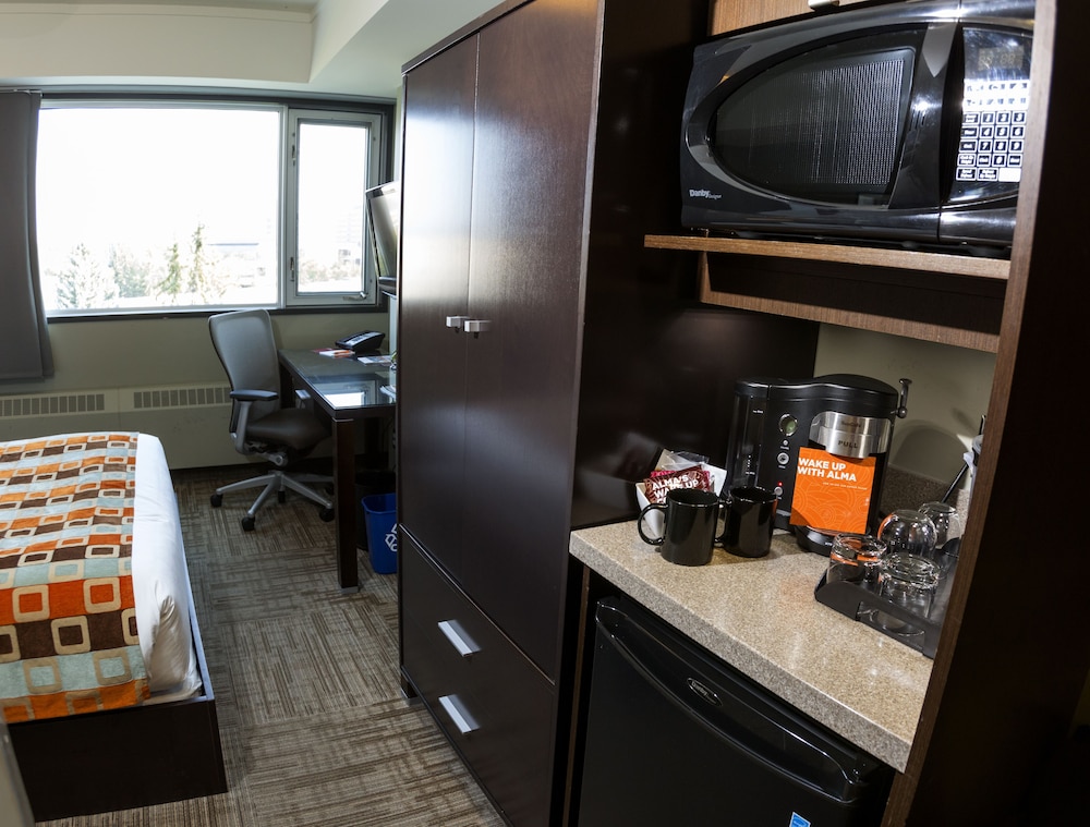Standard Single Room, International House