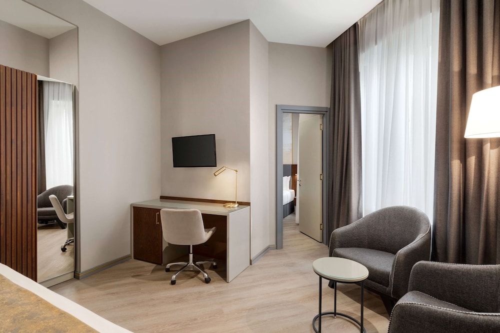 Deluxe Room, Non Smoking (Chamber) photo 3