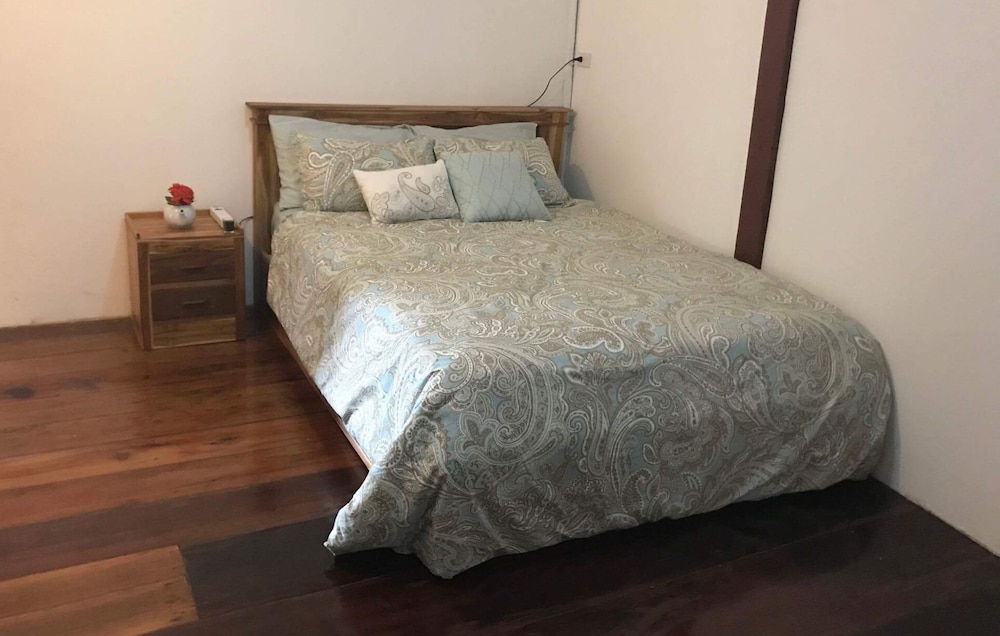 Deluxe Double Room, 1 Queen Bed photo 2