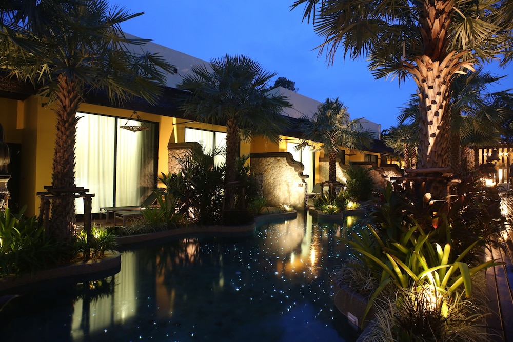 Cabana Suite Pool Access - Photo 26