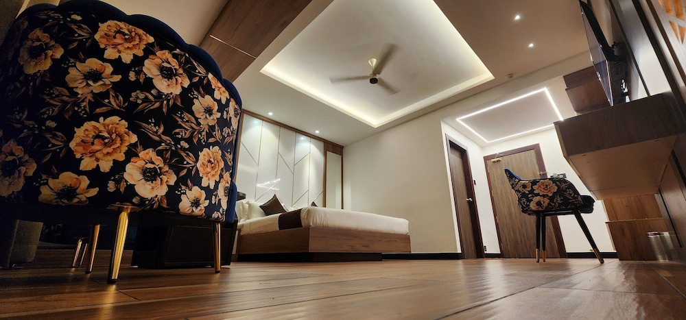 Luxury Room - Photo 7