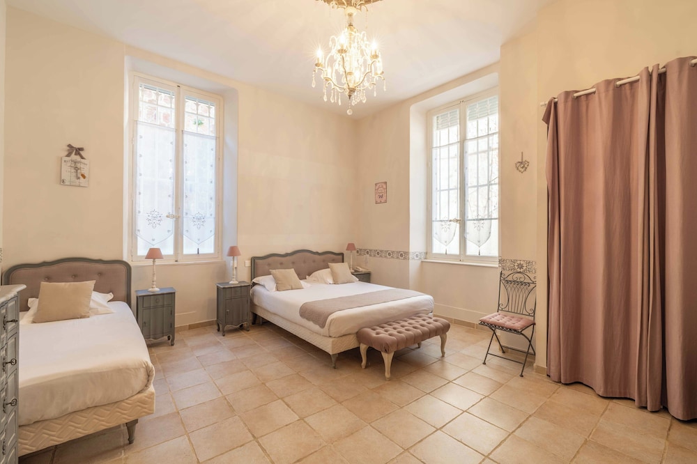 Superior room, hill side
