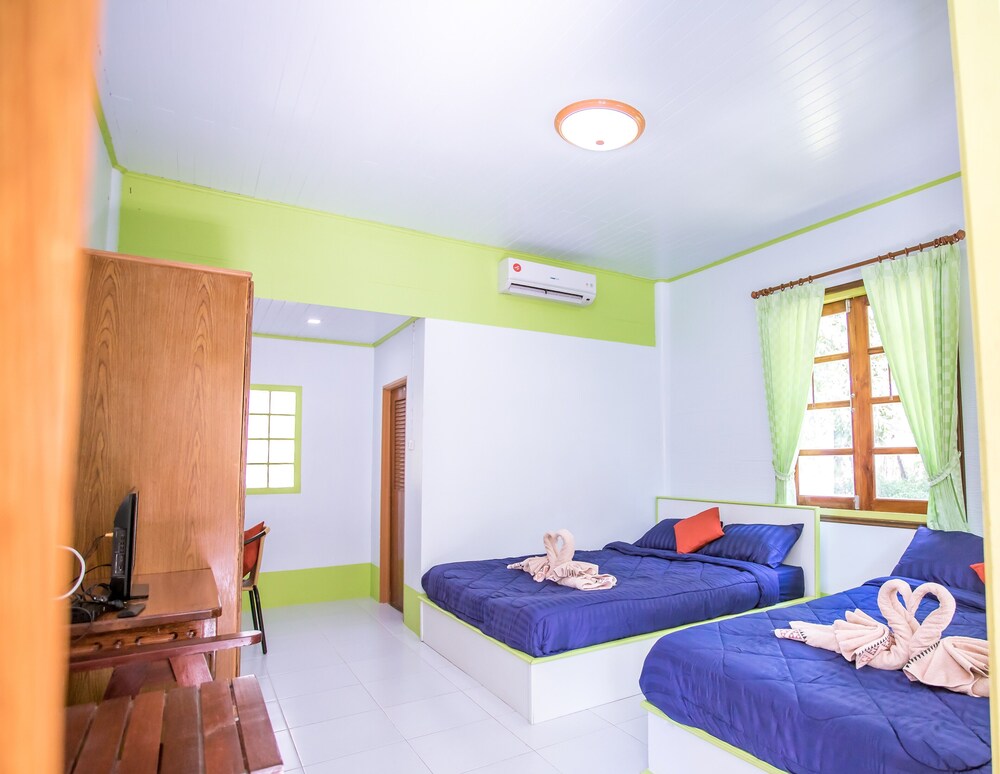 Family Quadruple Room photo 3