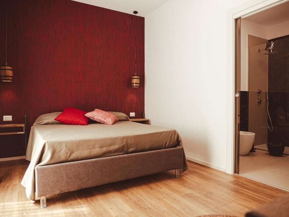Classic Double Room, Balcony photo 1