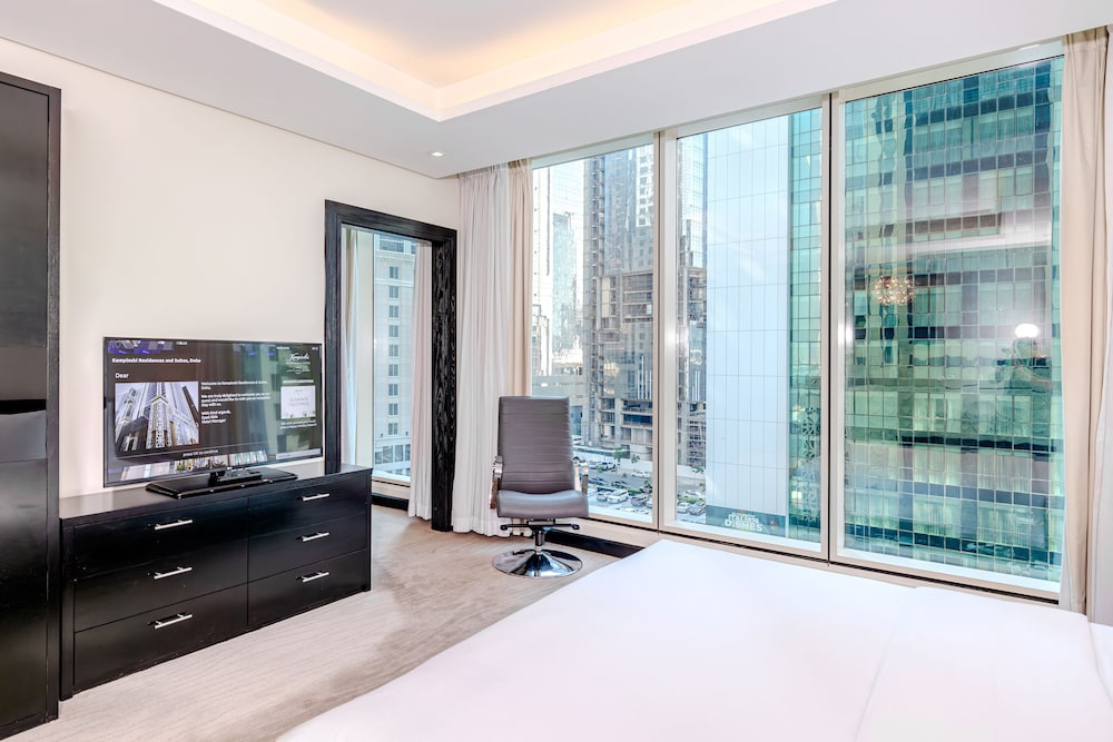 Suite (Superior One Bedroom) - Photo 1