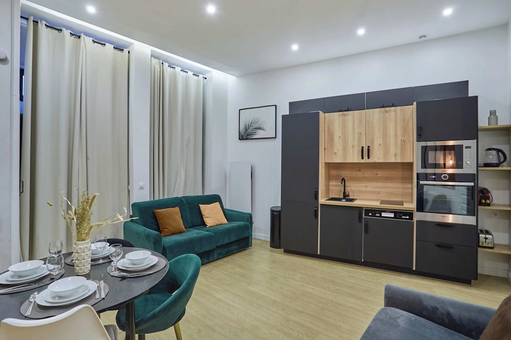 Apartment photo 1