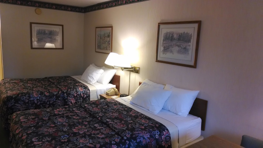 Room, 2 Double Beds, Non Smoking - Photo 1