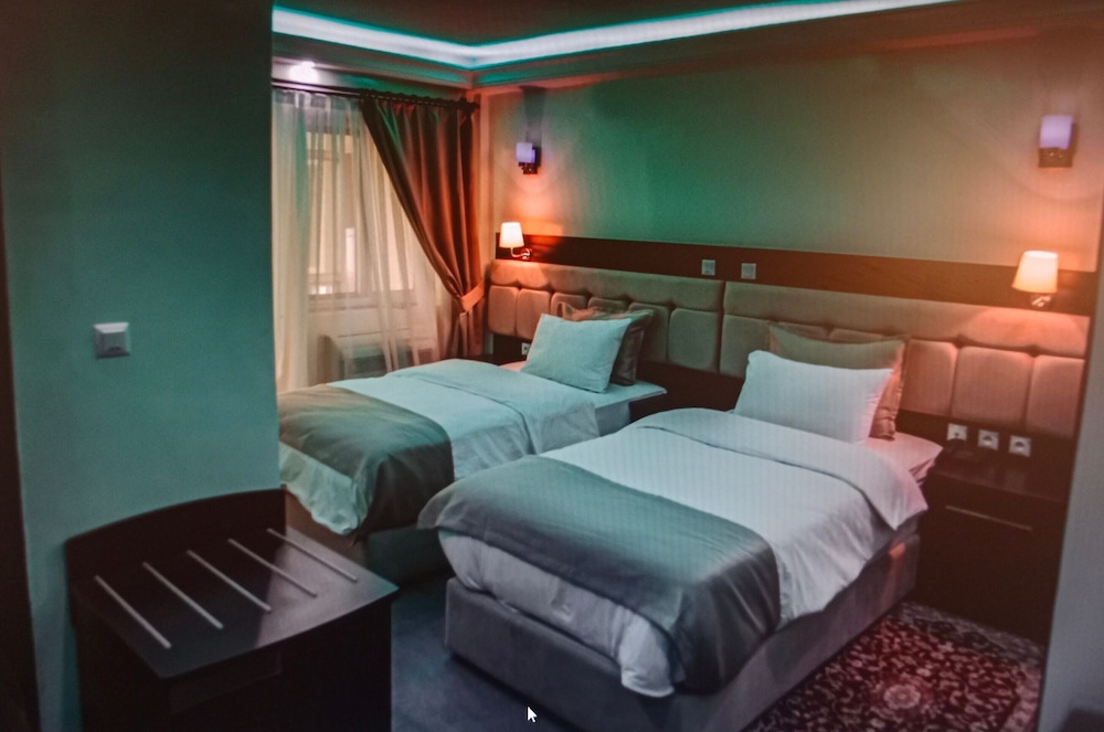 Standard Twin Room, 2 Twin Beds, Balcony, City View photo 3