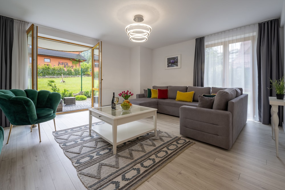 Romantic Apartment (1)