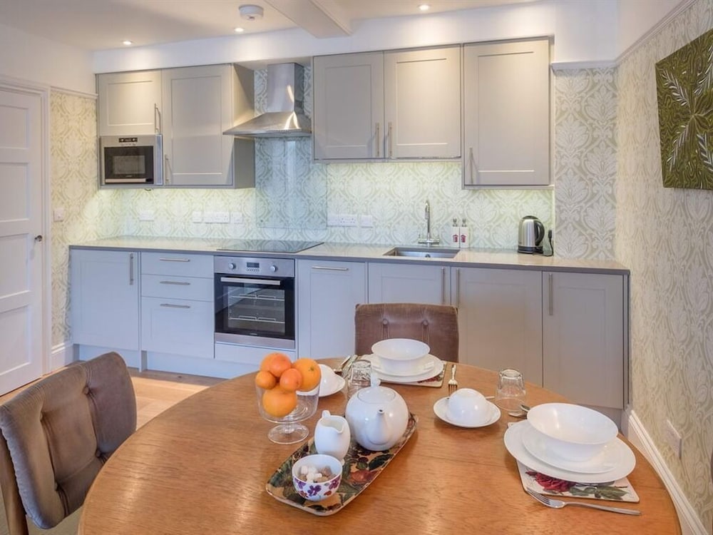 Superior Apartment, Ensuite (Immaculate 1 Bed Flat) photo 3