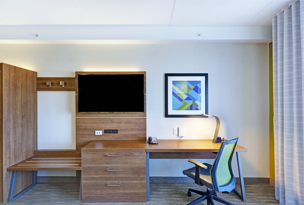 Suite, 2 Queen Beds - Photo 4