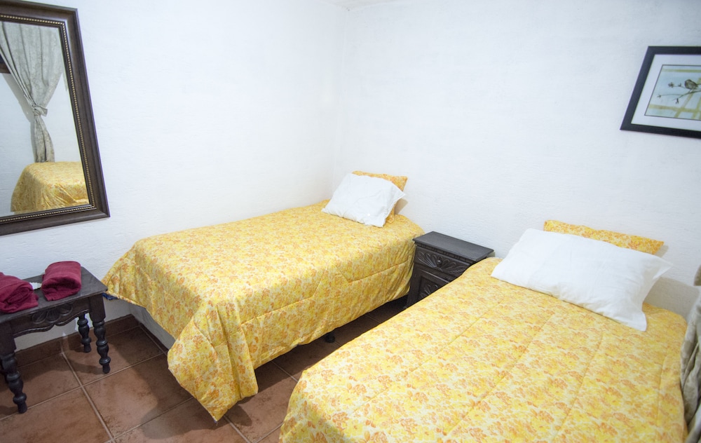 Room (#9) photo 2