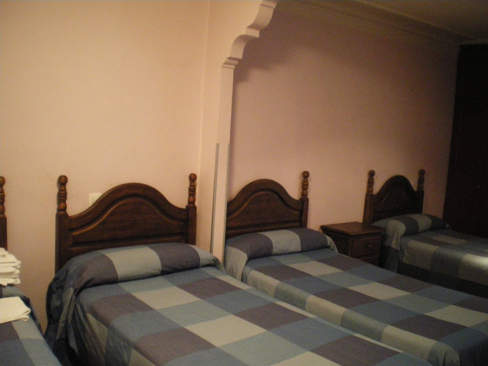Shared Dormitory, Women only (1 bed in 4 Bed Dorm)
