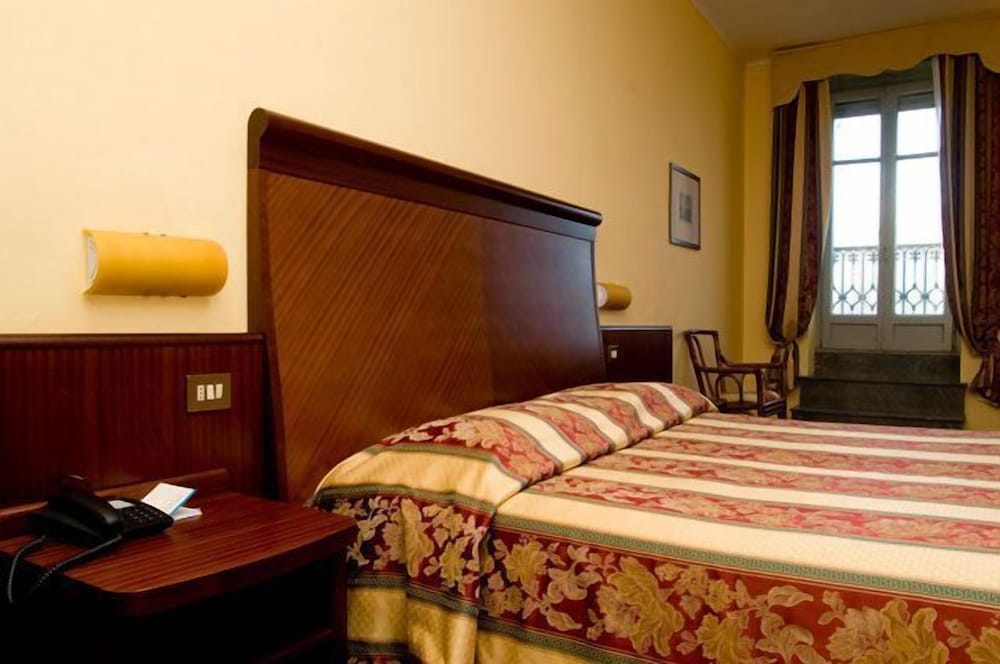 Standard Double Room Single Use photo 2