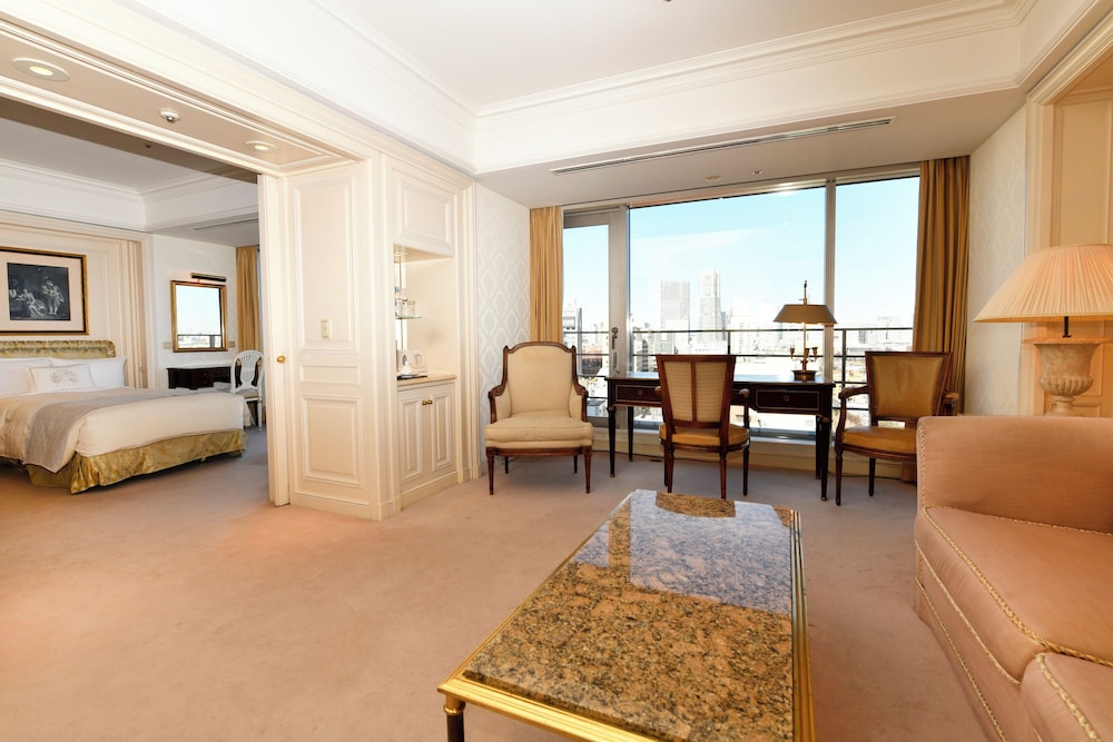 [Check-in 15:00] Tower High Floor Suite Twin, Non Smoking