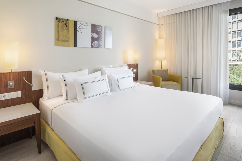 Melia Guestroom - Photo 2