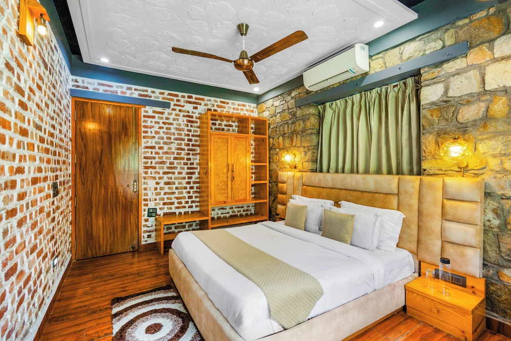 Elite Room
