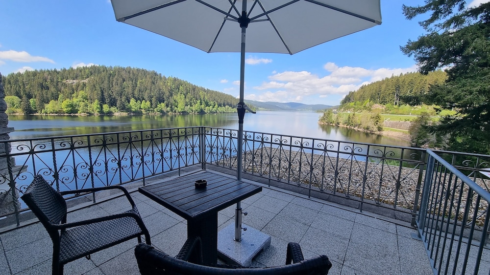 Superior Double Room, Patio, Lake View (Hauptgebäude) photo 1