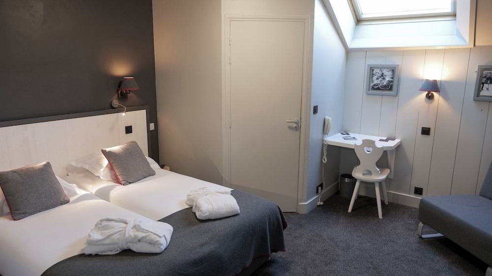 Classic Double or Twin Room Classic Double or Twin Room