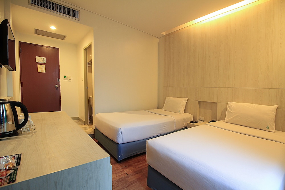 Standard Room, 2 Twin Beds photo 1