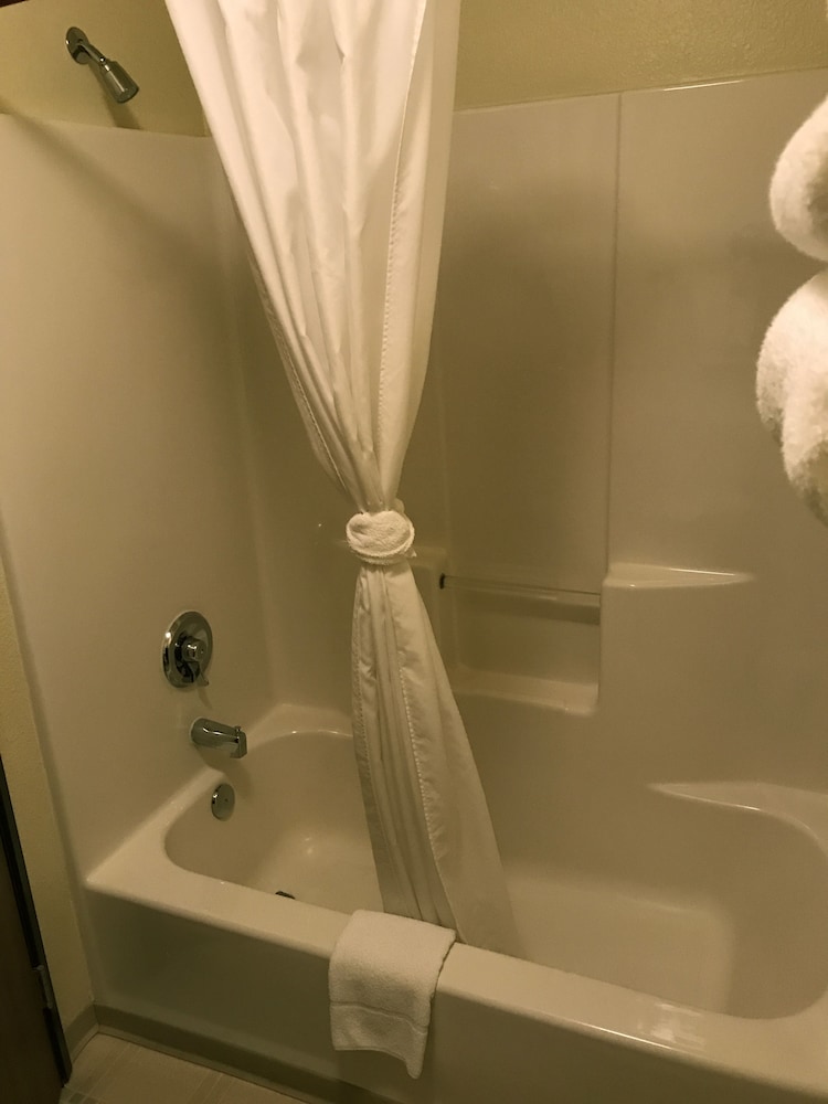 Standard Room, 2 Queen Beds, Accessible, Non Smoking - Photo 6